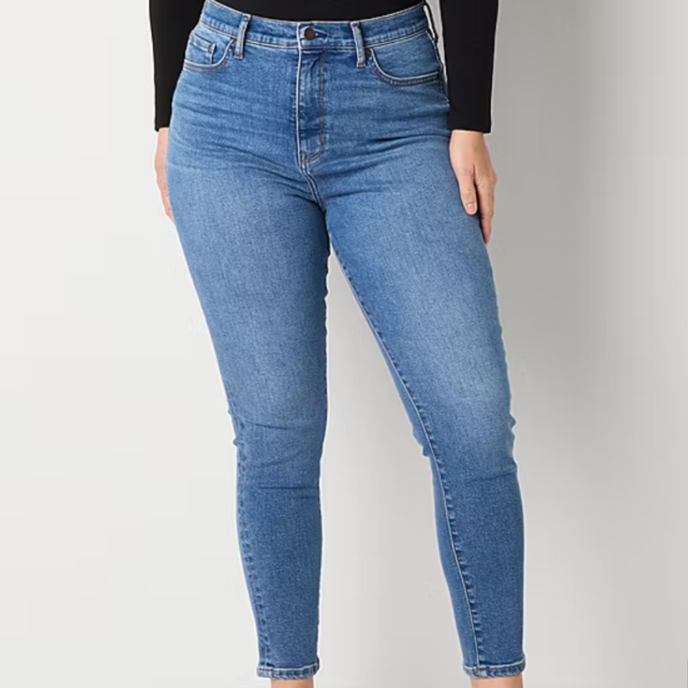 a.n.a High Rise Blue Jeans with Modern Fit